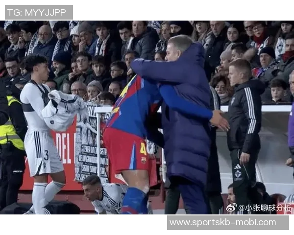 巴萨中卫危机加剧埃里克加西亚鼻梁骨折仅剩阿劳霍和库巴西可用